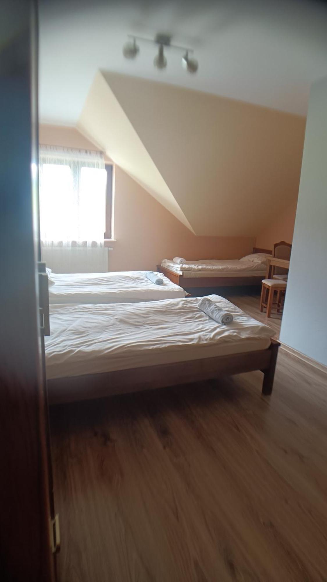 Gosciniec Na Stoku Pokoje 2,3,4 Osobowe, Cisza, Spokoj, Widok Na Stok Narciarski, Lasy, Laki Bobliwo Eksteriør billede